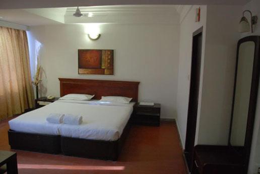 Hotel Metro Park Inn Coimbatore Buitenkant foto