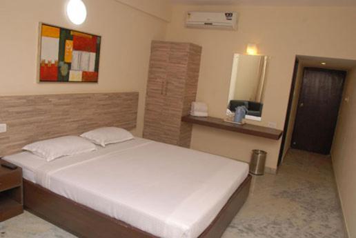 Hotel Metro Park Inn Coimbatore Buitenkant foto